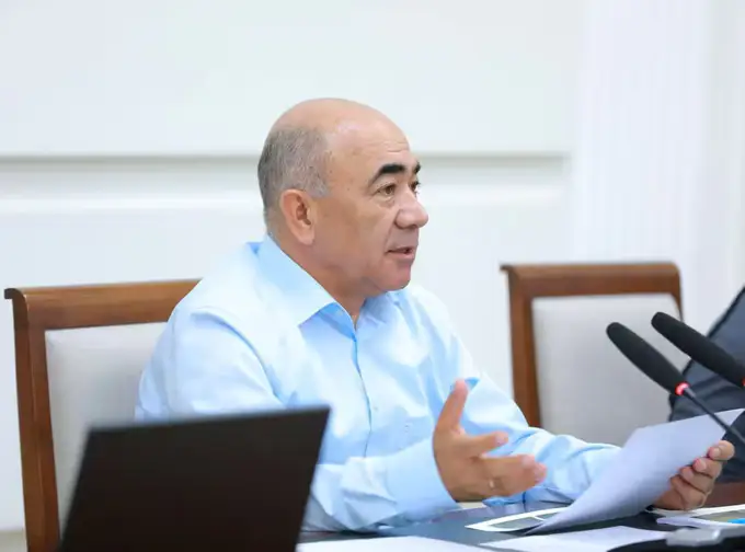“Расмингни қўйиб ҳам калтаклайверади, қаёққа қочасан?” — Зоир Мирзаев ОАВдан қочаётган ҳокимлар ҳақида