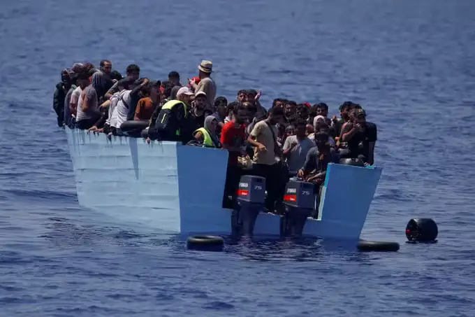 Italiyada qayiqlar cho‘kib, 26 nafar muhojir halok bo‘ldi