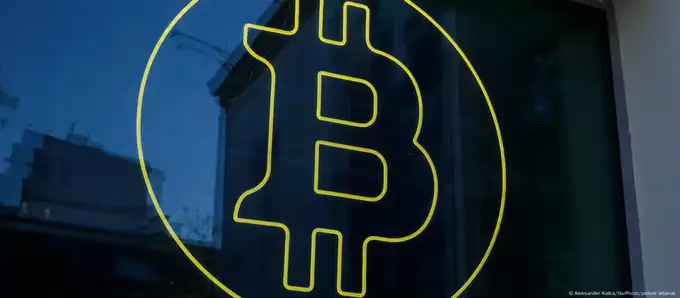 Криптовалюталар бозорида тарихий рекорд: биткоин 124 минг доллардан ошди