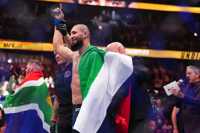 Ҳамзат Чимаев UFC тарихида мағлубиятсиз чемпионликка эришган 16-жангчига айланди
