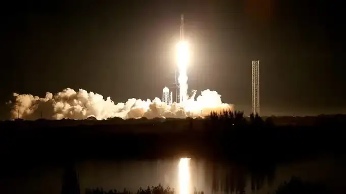 SpaceX АҚШнинг махфий космик дронини фазога учирди