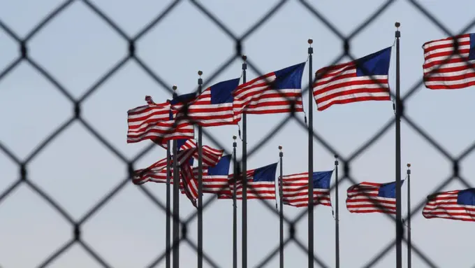 США депортировали еще 39 узбекистанцев