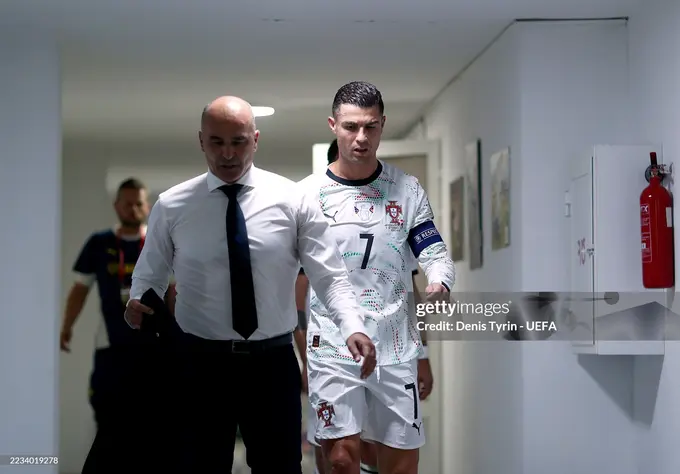 Portugaliya terma jamoasi bosh murabbiyi Ronalduning JCH–2026 musobaqasida ishtiroki borasidagi savolga javob berdi