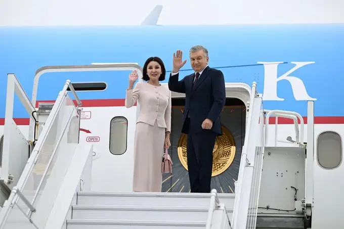 Шавкат Мирзиёев с супругой вылетел в Ташкент