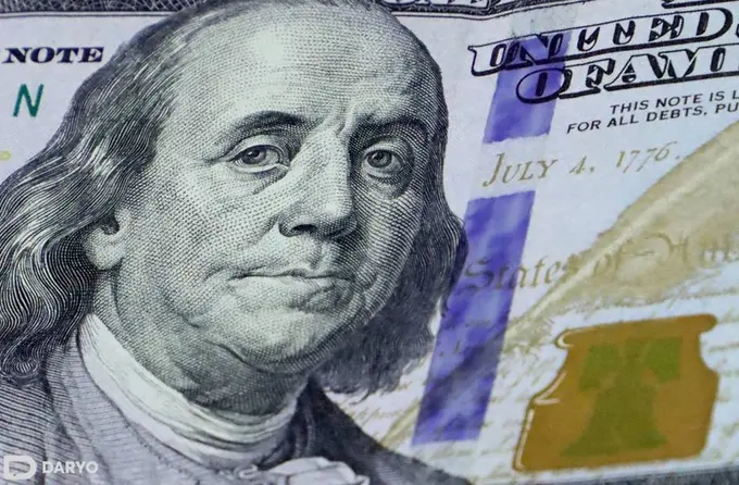 O‘zbekistonda dollar kursi tushdi