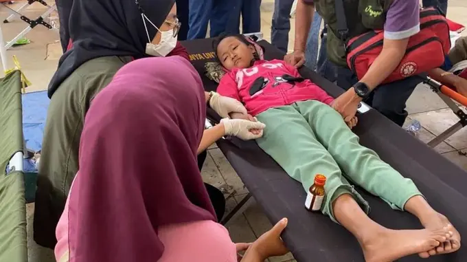 Indoneziyada bepul maktab ovqatidan mingdan ortiq bola zaharlandi