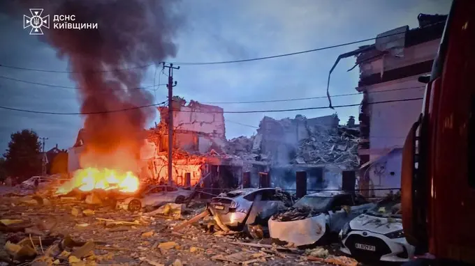 12 soatlik hujum: Rossiya Ukrainaga 500 ta dron va raketalar uchirdi (video)