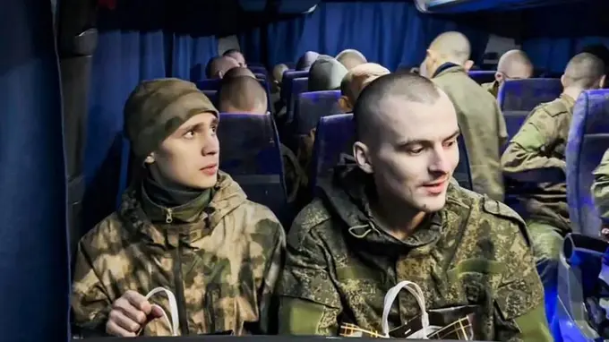 Ukraina asirligidan qaytgan rus harbiylari urushga qayta yuborilmoqda