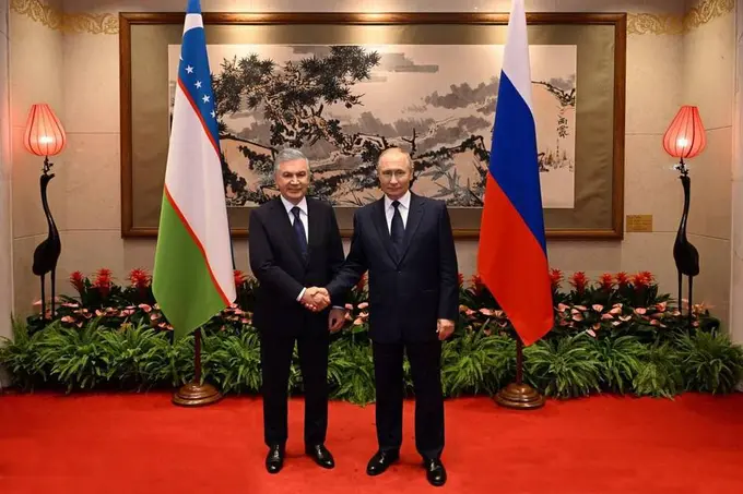 Шавкат Мирзиёев поздравил Путина с днем рождения