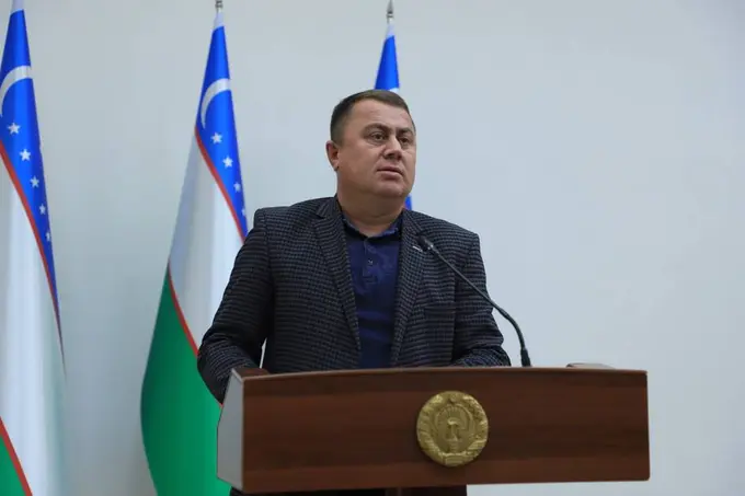 “Нотўғри талқин қилинмоқда” — Қумқўрғон ҳокимининг қишга тезак ғамлаш ҳақидаги гапига изоҳ берилди