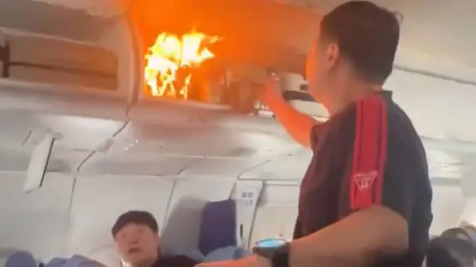 Xitoyda samolyot bortida yong‘in kelib chiqdi (video)