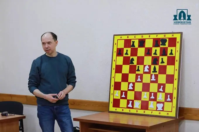 Rustam Qosimjonov — O‘zbekiston shaxmat terma jamoasi bosh murabbiyi