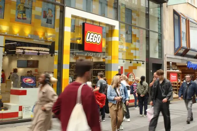 Калифорнияда ўғирланган Lego коллекциясини сотган эркак қўлга олинди
