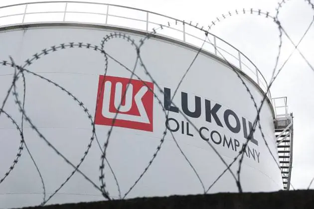 Putinning do‘sti asos solgan kompaniya “Lukoyl”ning xorijdagi aktivlarini sotib oladi