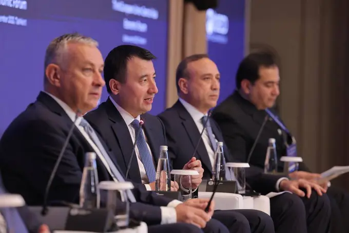 Sanksiyalar xavotiri, savdo va sarmoyalar: Toshkentda Yevroittifoq va Markaziy Osiyo iqtisodiy forumi start oldi