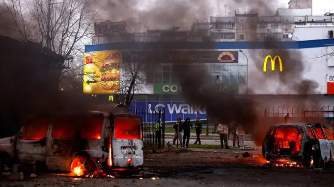 Ukrainada Rossiya hujumi sabab 600 ming odam elektrsiz qoldi (video)