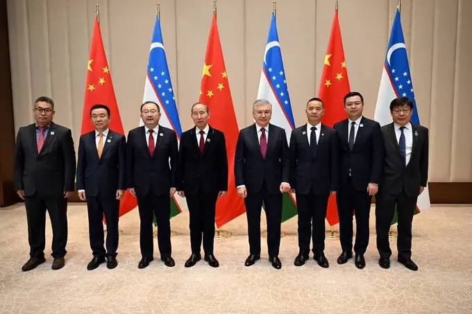 Uzbekistan, China deepen technological partnership as President Mirziyoyev meets leading companies
