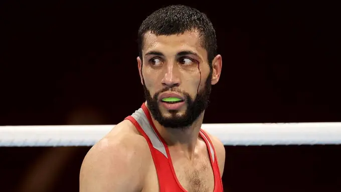 IBA Pro 13 бокс кечаси: Шаҳобиддин Зоиров мағлуб бўлди, Мадияр Саидраҳимов ғалаба қозонди