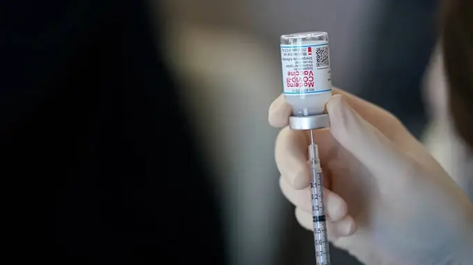 Koronavirusga qarshi emlangan odamlarda o‘lim xavfi pastroq bo‘ladi — tadqiqot