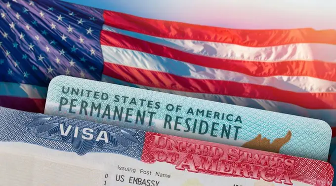 США приостановили программу лотереи Green Card