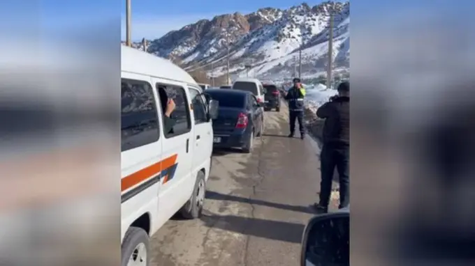 Амирсой ва Билдирсойга олиб борувчи автомобиль йўлида бир томонлама ҳаракат ташкил этилди