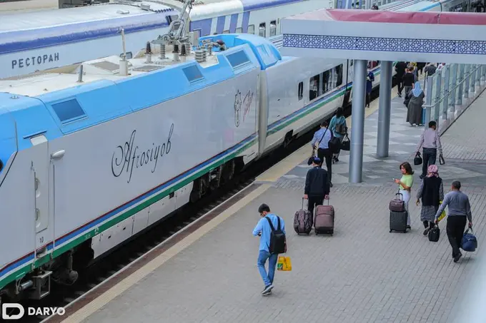 “Afrosiyob” poyezdlariga chiptalar tugab qolgani haqidagi xabarlar rad qilindi