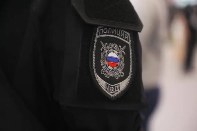 Peterburgda xususiy universitet rektori 500 nafar noqonuniy muhojirni legallashtirishda ayblanmoqda