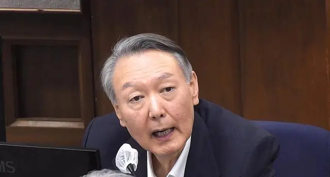 Janubiy Koreya sobiq prezidenti 5 yilga ozodlikdan mahrum etildi