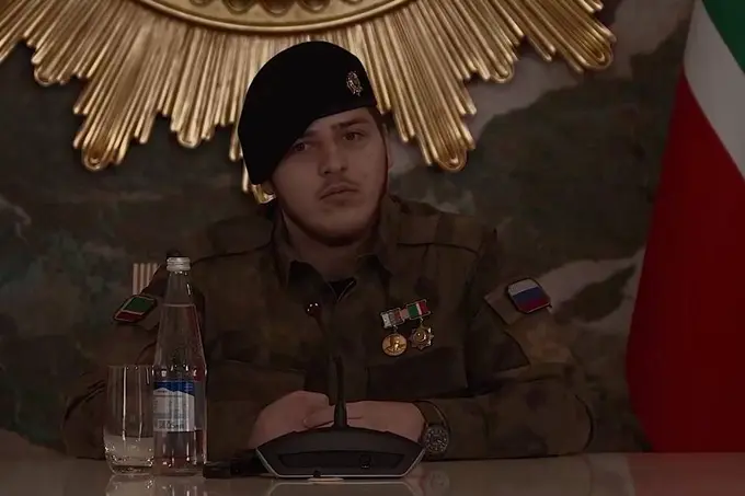 “Топшириғим асосида йиғилиш ўтказди” — Рамзан Қодиров ўғли Адам билан боғлиқ ҳолат юзасидан видео эълон қилди