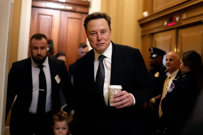 Ilon Mask siyosiy faoliyatga qaytmoqda — WSJ