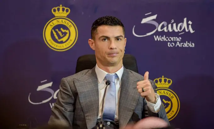 Ronaldu “Manchester Yunayted”ni sotib olishi mumkin — manba