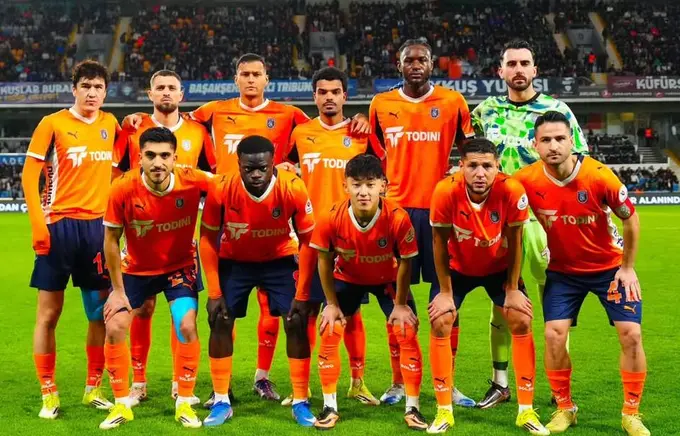 Turkiya chempionati. “Bashakshehir” “Beshiktosh”ga mag‘lub bo‘ldi, Shomurodov to‘liq, Fayzullayev 66 daqiqa o‘ynadi