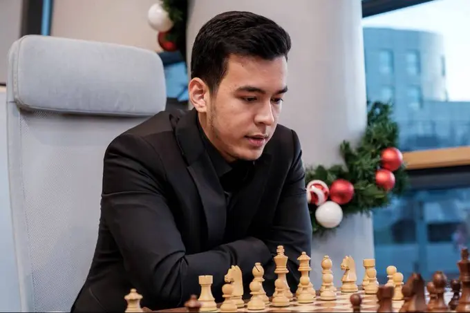 Шахматист Нодирбек Абдусатторов выступит на чемпионате мира в 2027 году