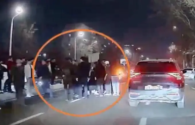 Toshkentda BMW’da YPX inspektorini urib ketgan 10-sinf o‘quvchisiga nisbatan jinoyat ishi ochildi