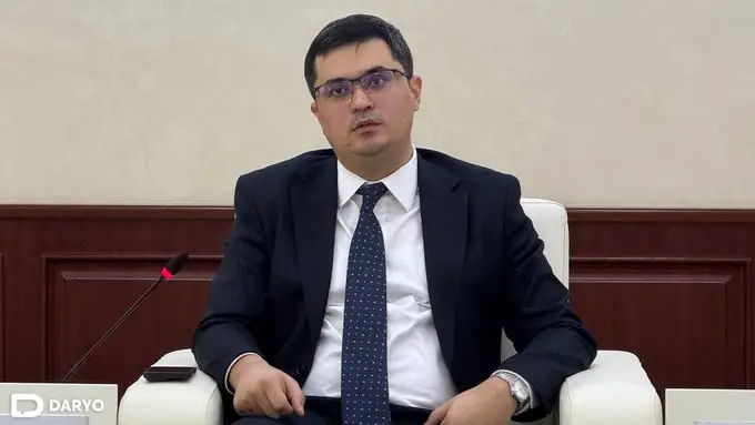 “Валюта курсини ушлаб туриш имконсиз” — Марказий банк раиси ўринбосари пул нархи биржада шаклланишини айтди