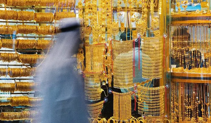 Urush sababli Dubayda oltin katta chegirma bilan sotila boshlandi