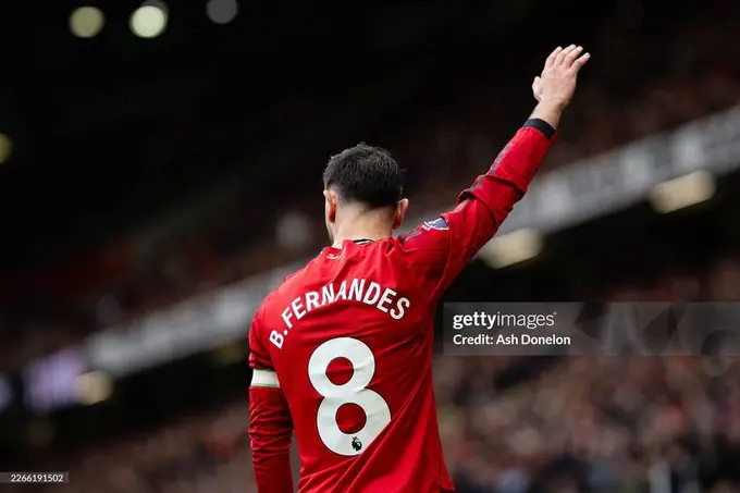 Fernandesh Bekhemni ortda qoldirib, “Manchester Yunayted” tarixiga kirdi