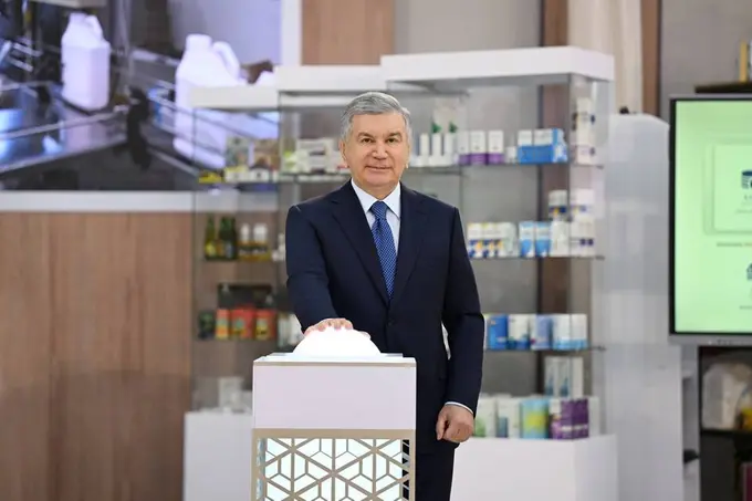 Prezident Samarqandda 7 mlrd dollarlik loyihalarni ishga tushirish va qurilishini boshlash marosimida qatnashdi