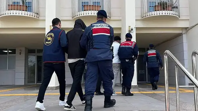 Туркияда ўзбекистонлик аёлга жинсий тажовуз қилишда гумонланаётган икки йигит қамоққа олинди