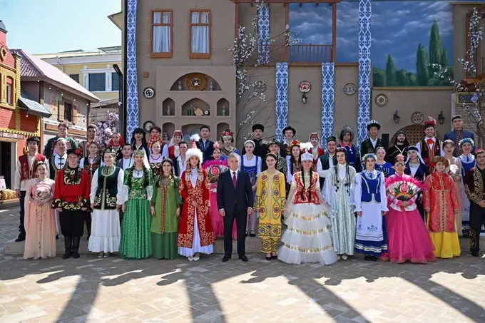 Prezident Milliy madaniy markazlar pavilyoniga tashrif buyurdi