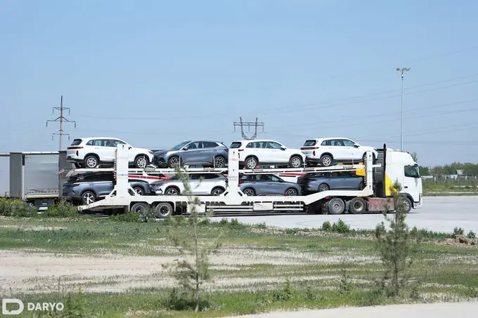 Импорт Узбекистана резко вырос в начале года: больше всего завозят автомобили