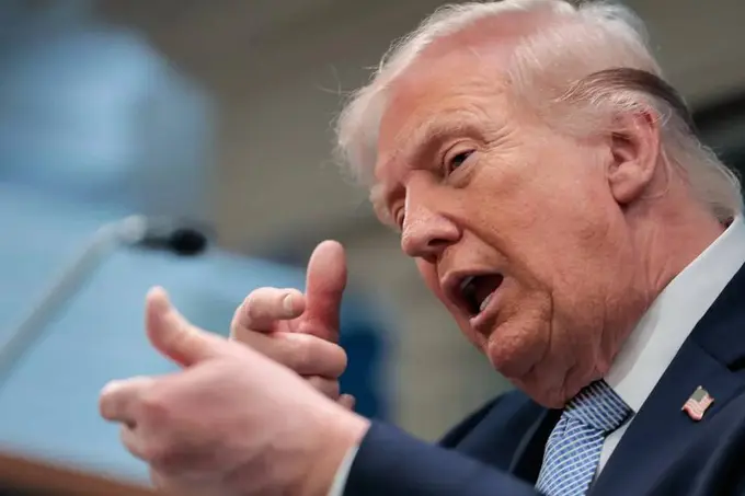 Трамп Эронга қурол етказиб берувчи давлатларга 50 фоиз савдо божи қўллаш билан таҳдид қилди