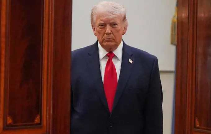 Трамп ўз маъмурияти амалдорларини лавозимидан кетишидан олдин афв этишга ваъда берди — WSJ