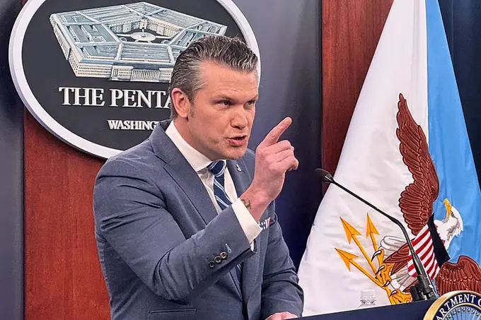 “Эрон портлари блокадаси қанча керак бўлса, шунча давом этади” — АҚШ уруш вазири