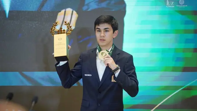 Uzbekistan awards Sindarov Order of Labor Glory after Candidates Tournament victory