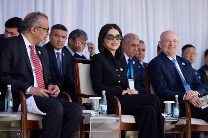 Saida Mirziyoyeva Samarqanddagi forum doirasida tashkil etilgan ko‘rgazma bilan tanishdi