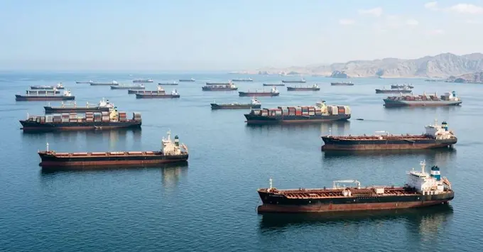 BMT Hormuzda qolib ketgan yuzlab kemalarni evakuatsiya qilishga kirishdi