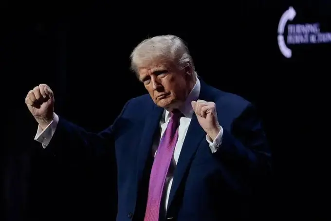 Трампнинг зеҳни ва хулқ-атвори америкаликларни хавотирга солмоқда — сўровнома