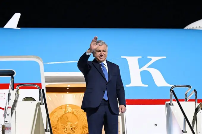 Президент Қозоғистонга амалий ташрифини якунлаб, Тошкентга жўнаб кетди
