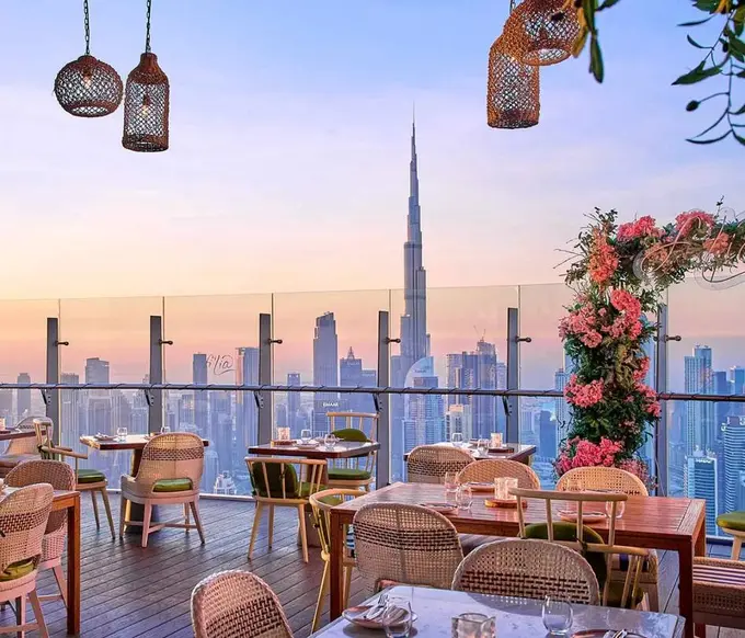 Dubay restoranlari Erondagi urush sabab menyusini qisqartirdi